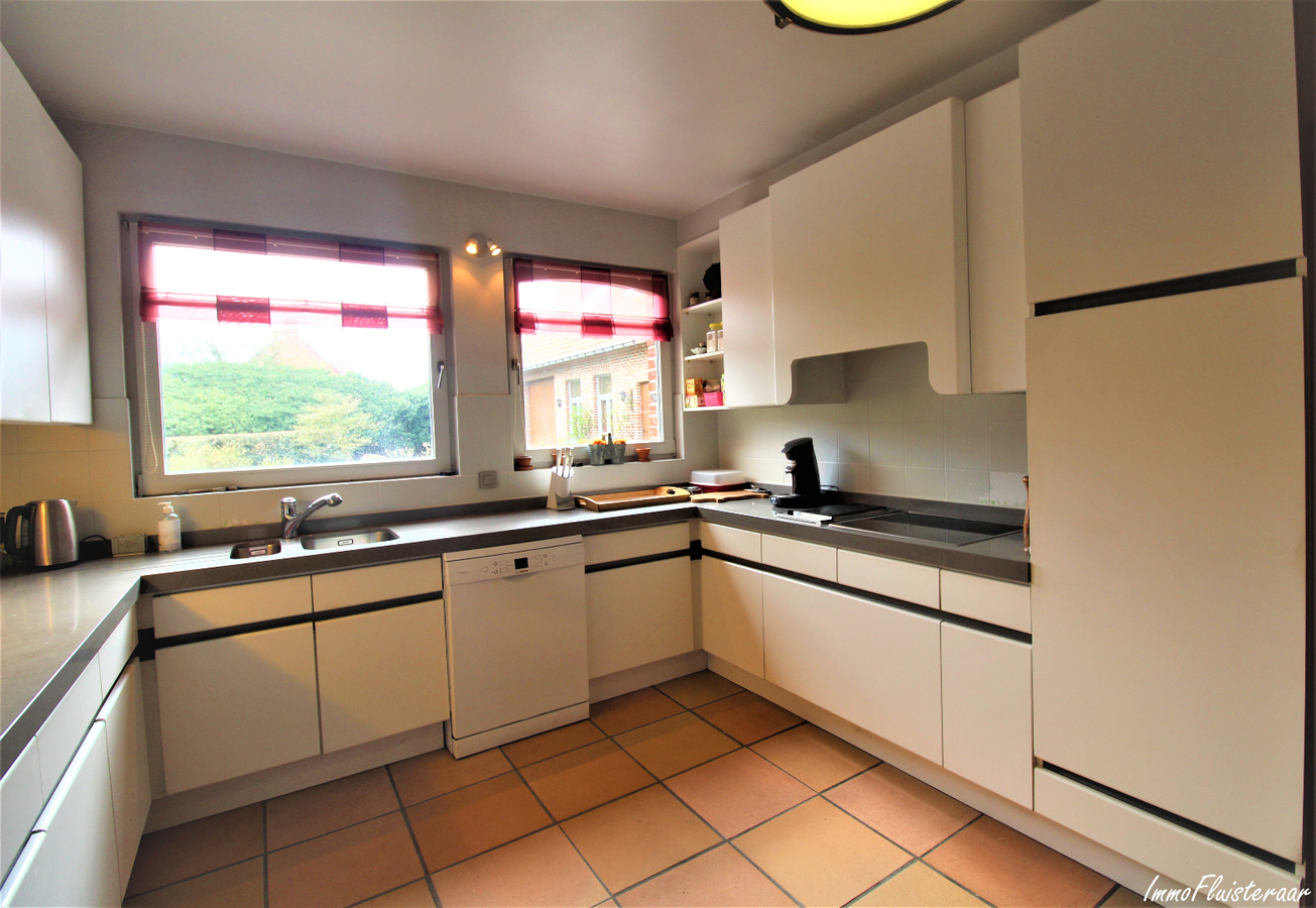 Magnifique propriété avec grande habitation, écuries, salle polyvalente, terrain à bâtir et prairies sur environ 1,67ha à Ellezelles (Hainaut) 