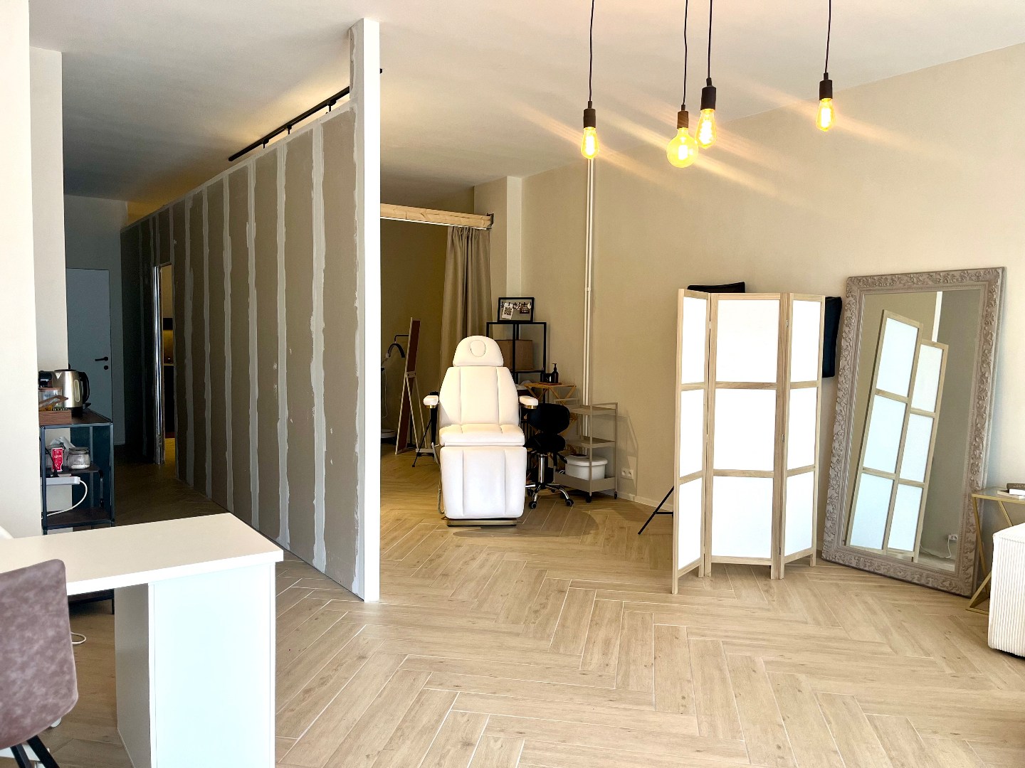 Topgelegen commerciële ruimte van 70 m² met directe huuropbrengst en hoge visibiliteit 