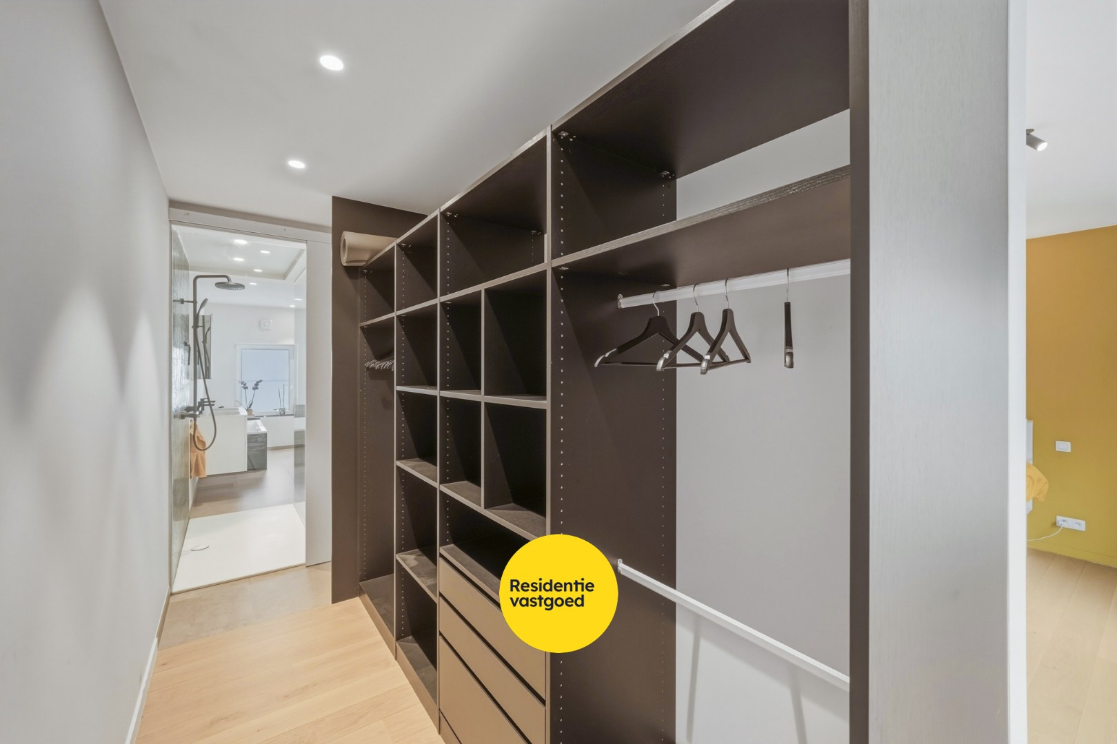 Instapklare, energiezuinige woning met 4 slpk in Mariakerke 