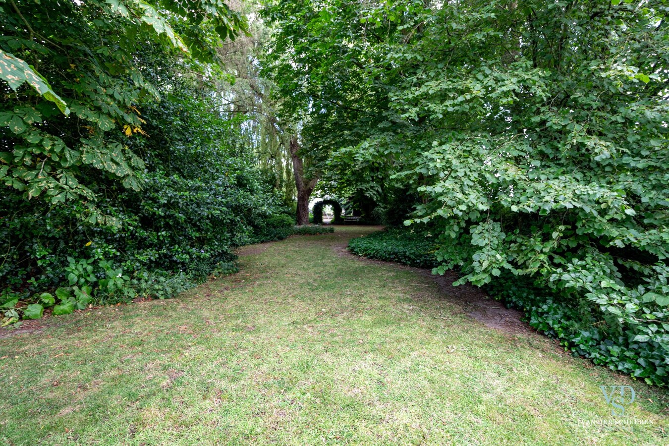 Charmante woning nabij centrum Gavere (op ca. 1255 m²) 