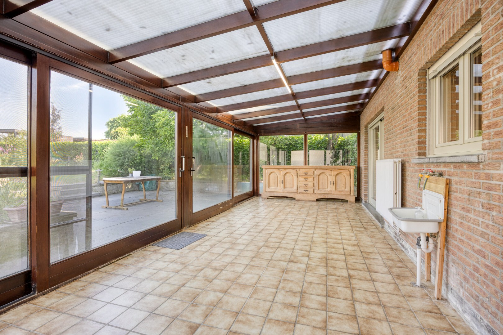 Halfopen bebouwing met 4 slaapkamers, oppervlakte 12a27ca - EPC 318 