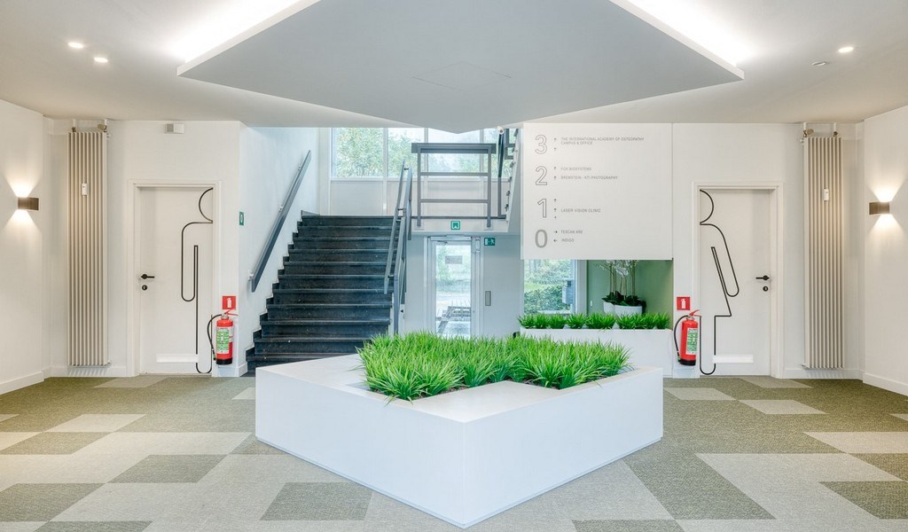 Kantoren te huur aan R4/E40 in Portalis gebouw in Zwijnaarde