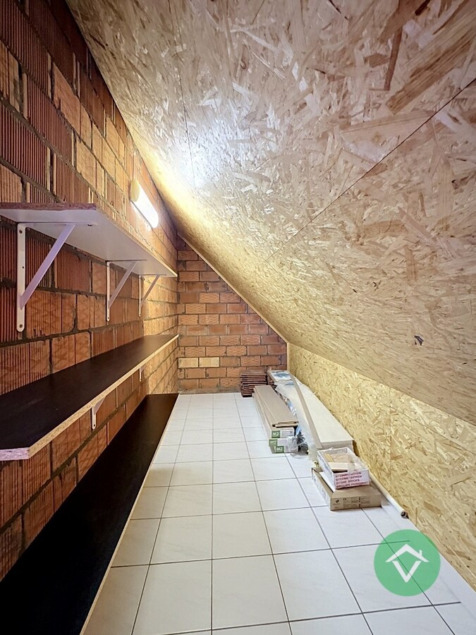 Ruime open bebouwing te huur in Eernegem 