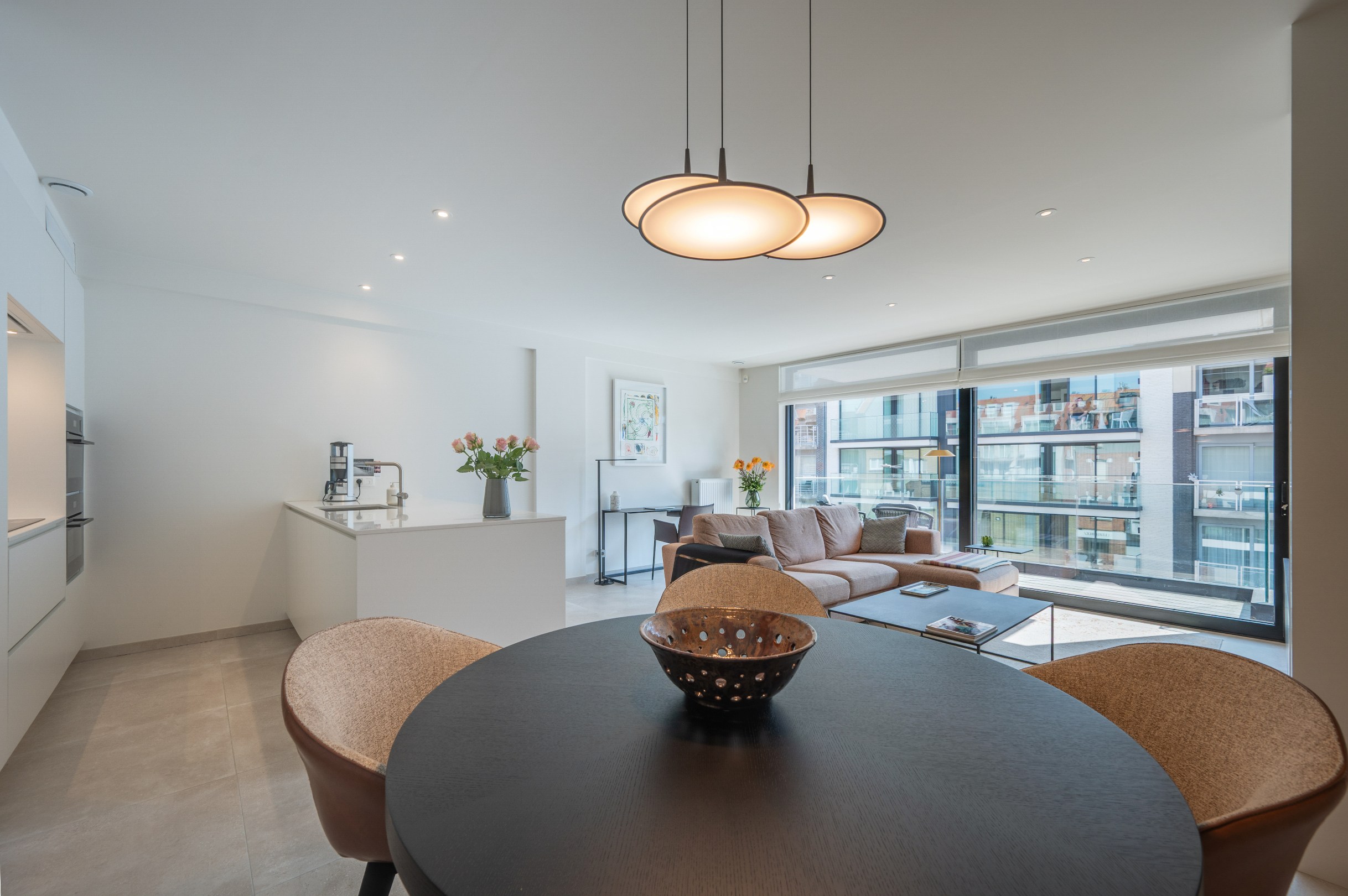 Appartement spacieux et récent (2021) situé sur l'avenue Paul Parmentier à Knokke. 