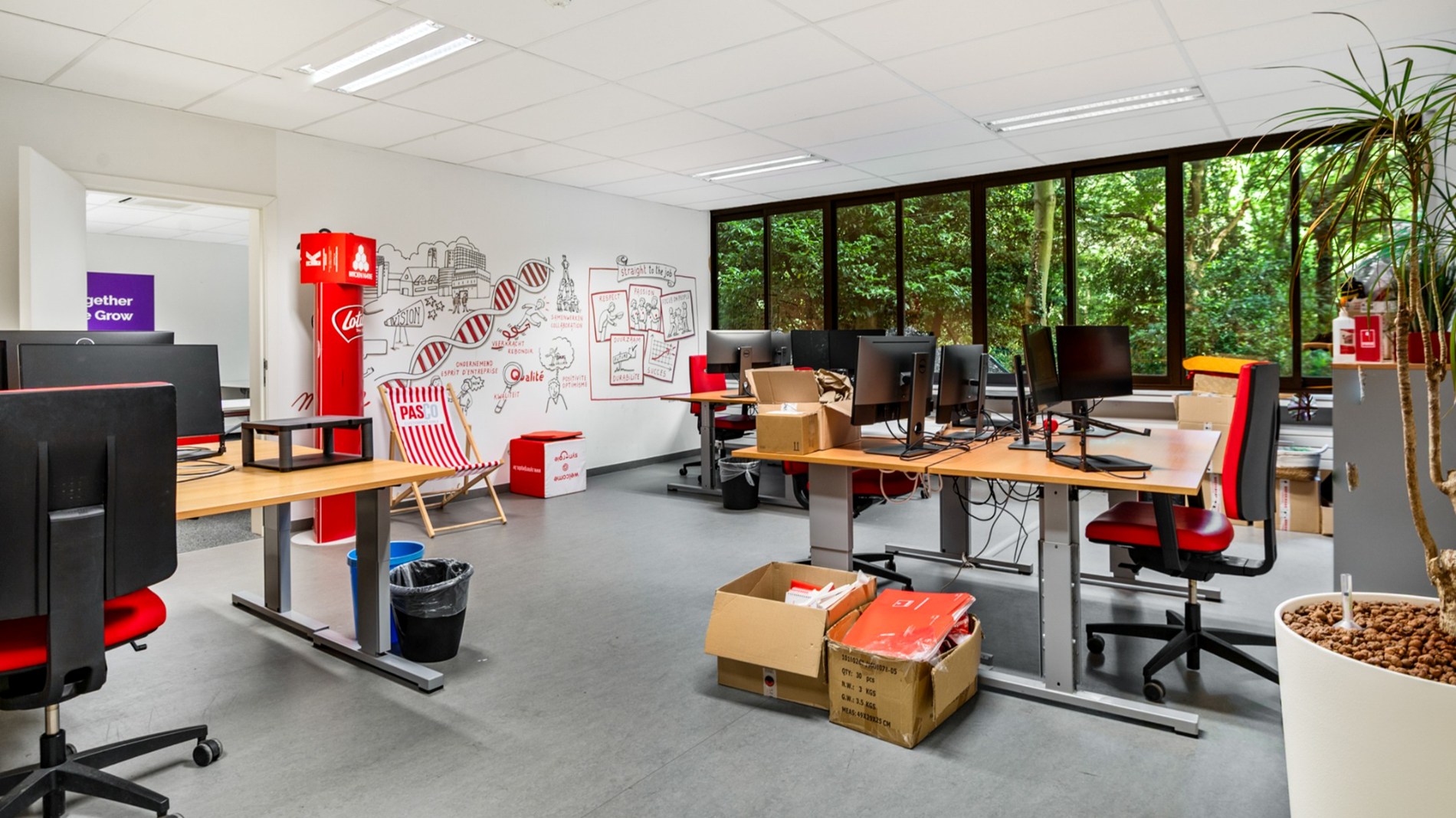 Gelijkvloerse kantoren te koop langs Singel in Antwerpen