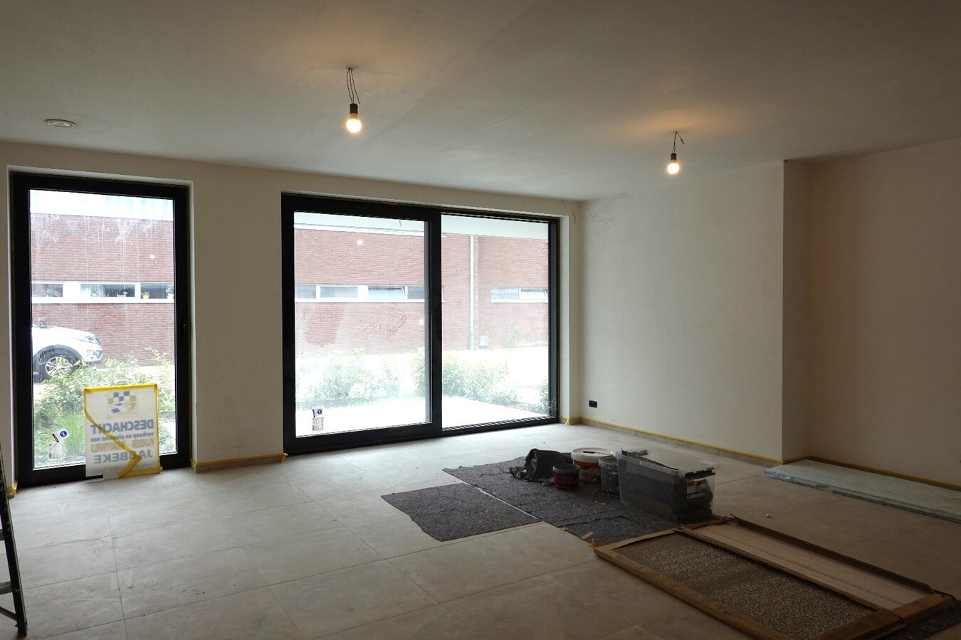 Prachtig nieuwbouwappartement van 108,43 m² met autostaanplaats op uitstekende ligging in hartje Jabbeke 