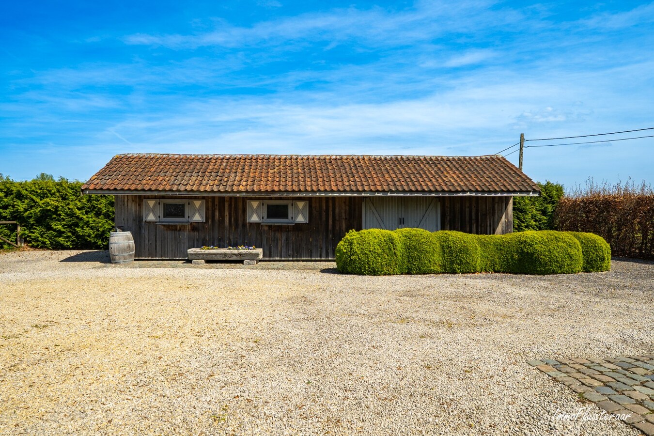 Prachtige woning met paardenfaciliteiten in rustige omgeving op ca. 9.983 m² te Berlaar (met optie aankoop aanpalende weides op ca.12.966 m²) 