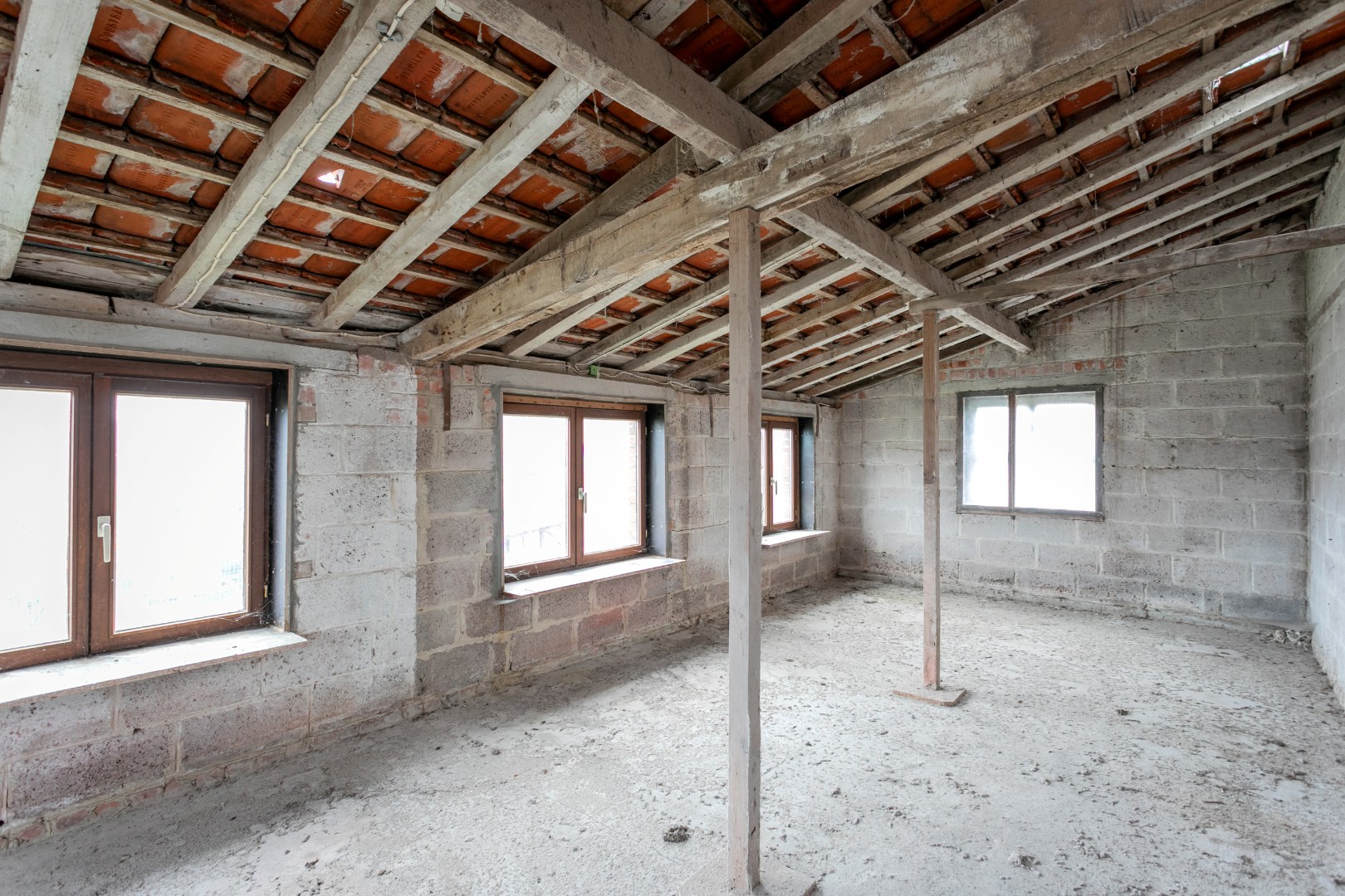 Woning  op 7a80, met 4 slpks, garage en ruime tuin 