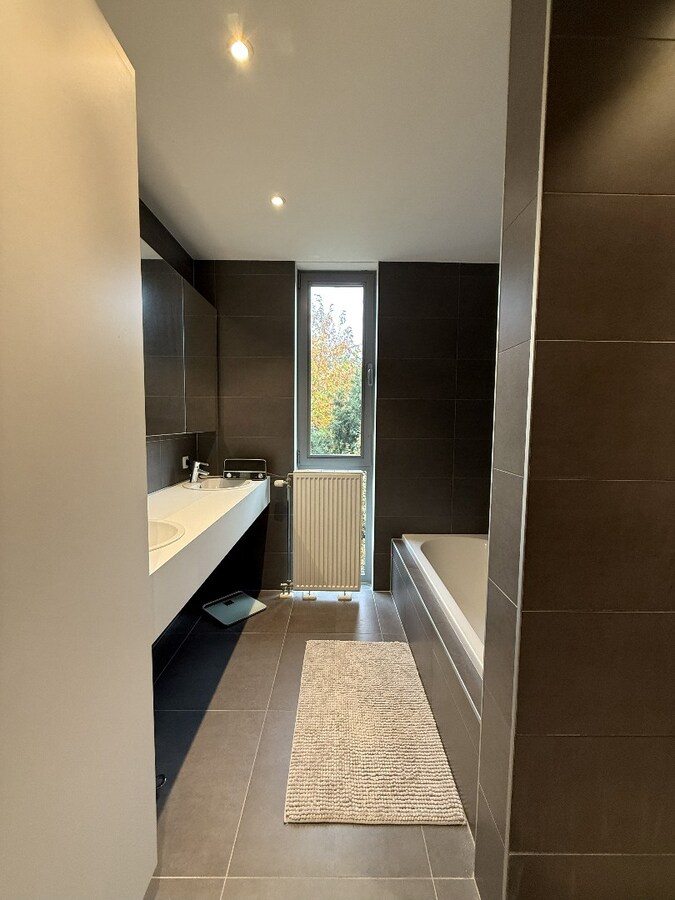 NIEUWE PRIJS! Appartement met 2 slaapkamers 