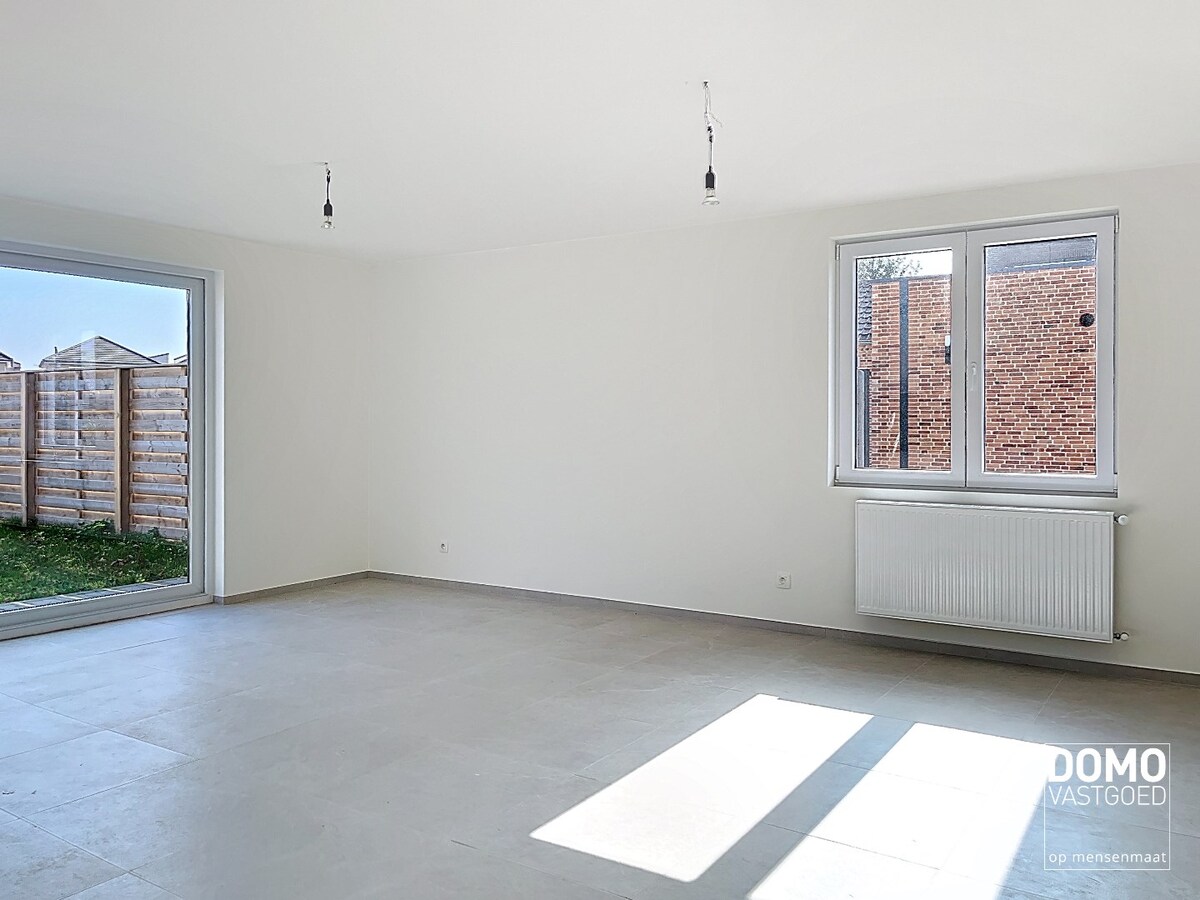 GERENOVEERDE HALF OPEN BEBOUWING MET GARAGE TE MELDERT (LUMMEN) 