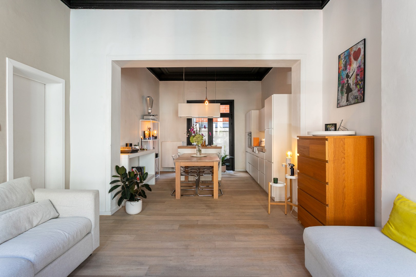 Karaktervolle woning met 3 slpk en terras te centrum Halle 