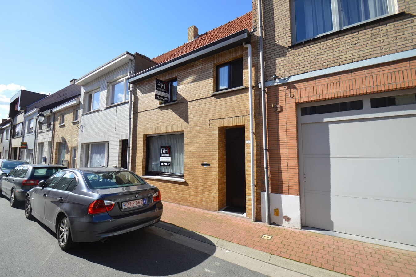 Centraal gelegen gezinswoning met dubbele garage/opslagruimte - Heist 