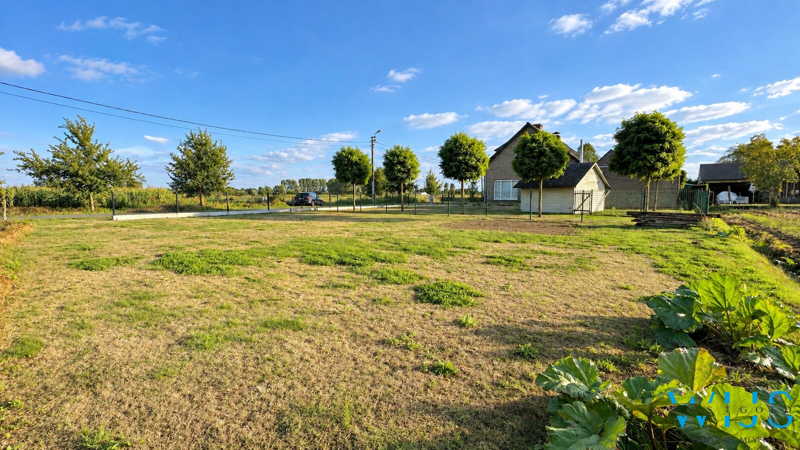 Halfopen bebouwing op mooi perceel van 951 m² te Oosteeklo 