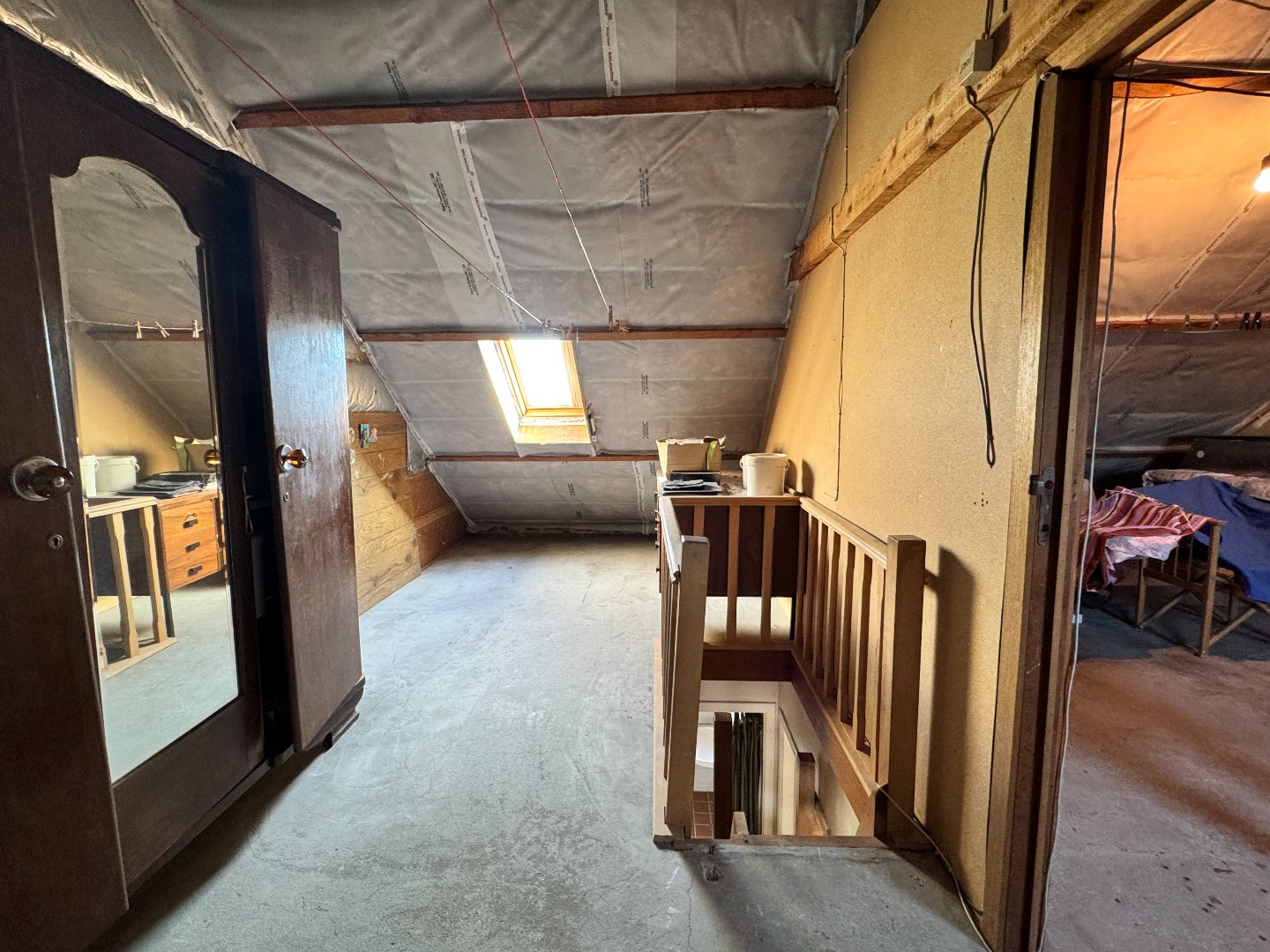 Gezellige woning met stadstuin, garage en uitweg langsachter. 