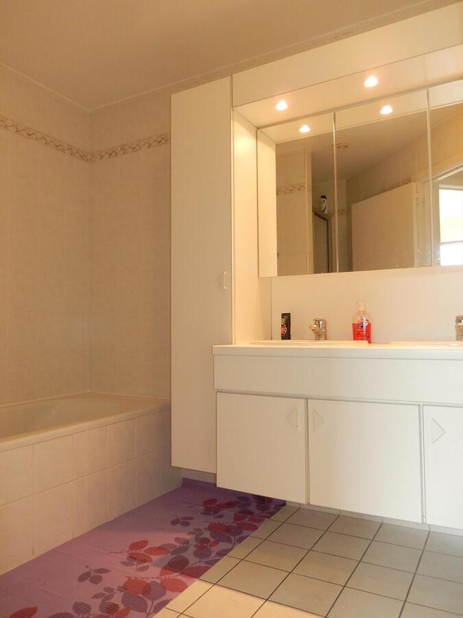 Gezellige rijwoning met dubbele garage 