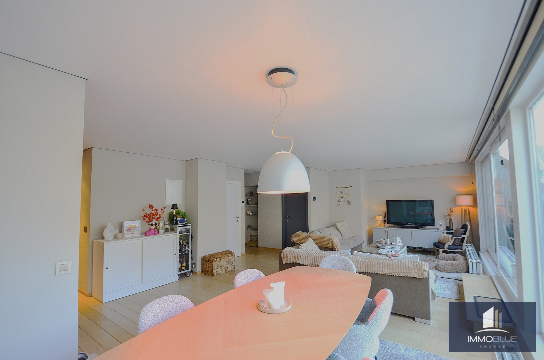 Exclusief: instapklare penthouse met een ruim zonnig terras. 