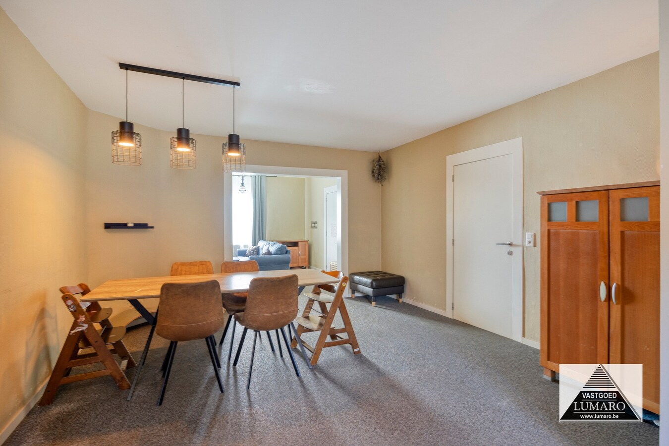 Ideale praktijk- of kangoeroewoning met tuintje en parking 