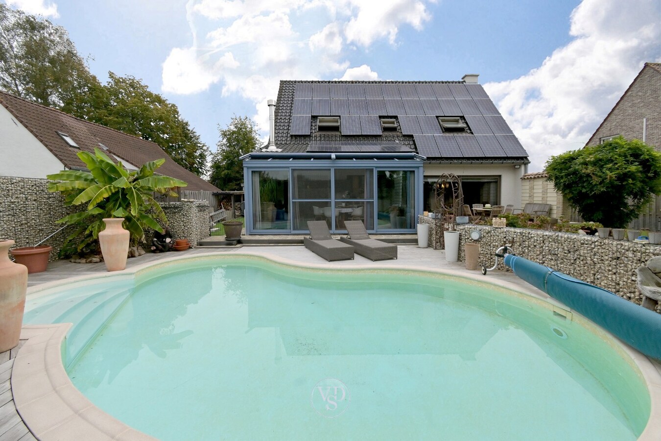 Tijdloze villa met zwembad. 