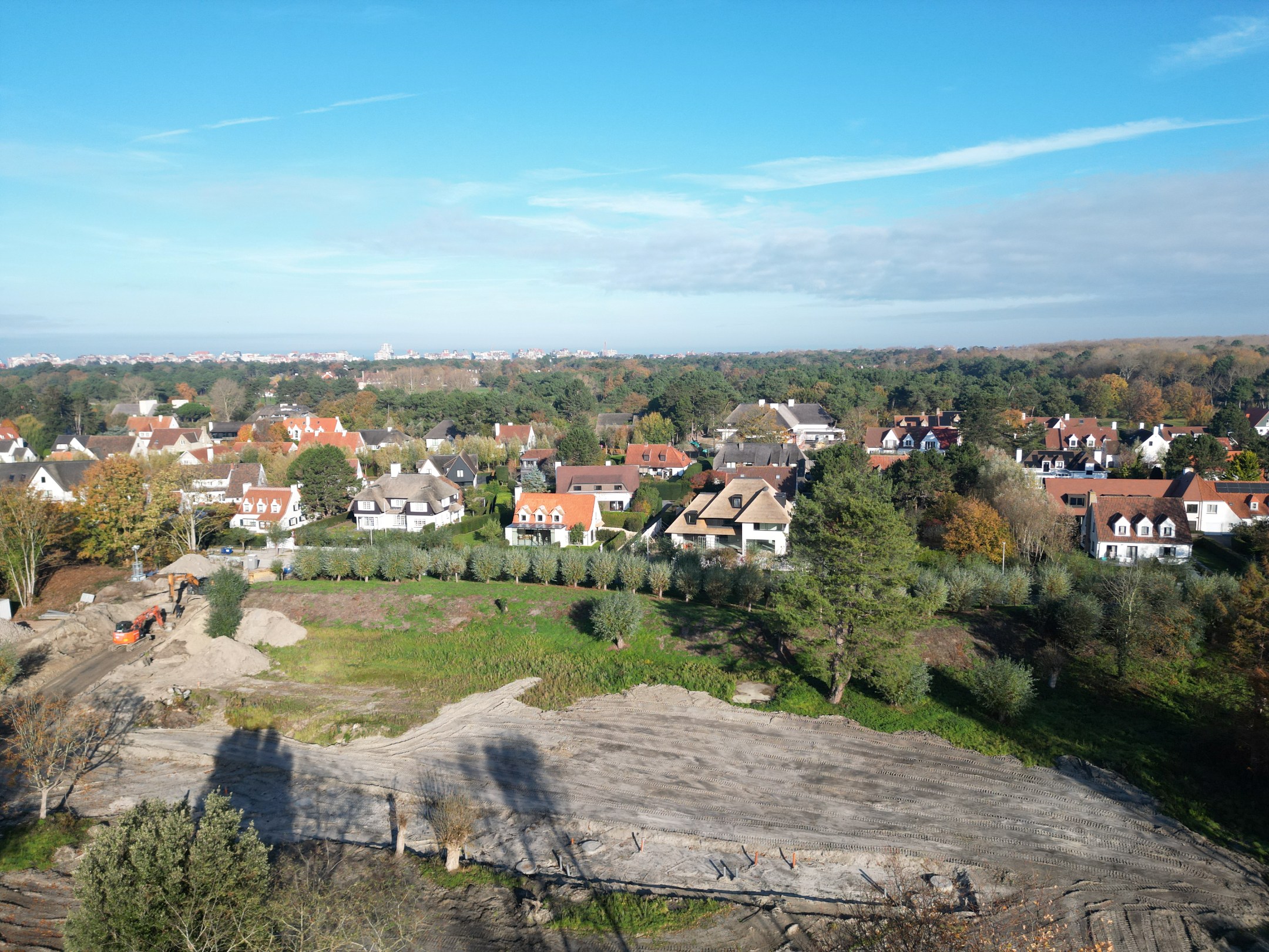 Occasion exceptionnelle de construire dans une communauté fermée verte et exclusive aux abords du Zoute. 