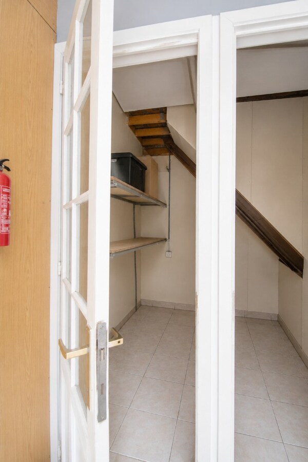 Interessante investeringsopportuniteit: opbrengsteigendom met drie appartementen in Sint-Niklaas 
