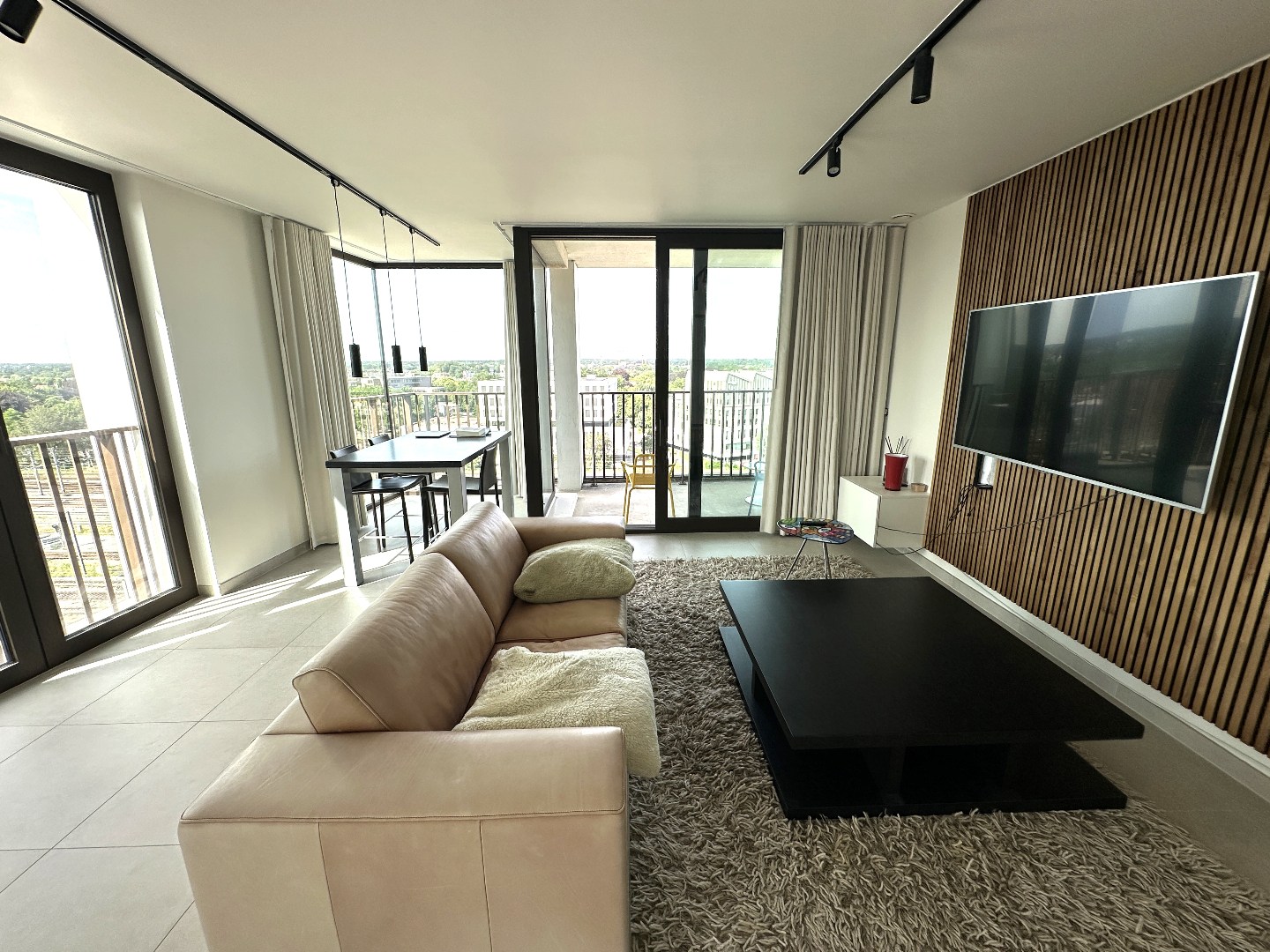 Prachtig appartement (117 m²) met 2 slpk en mooi terras, (+ autostaanplaats), Brugge 