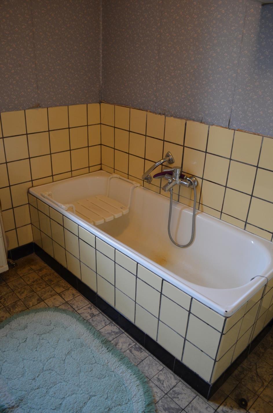 Te renoveren woning te Waarschoot 