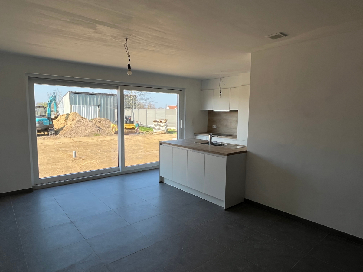 Moderne, hoogwaardige half open bebouwing te Eke ! 