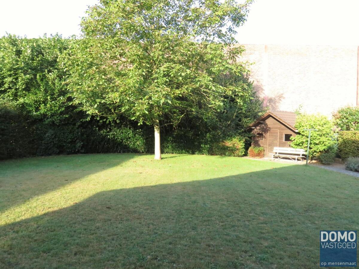 Ruime gelijkvloerse gezinswoning met 2 slaapkamers gelegen te Tuilt-Kuringen 