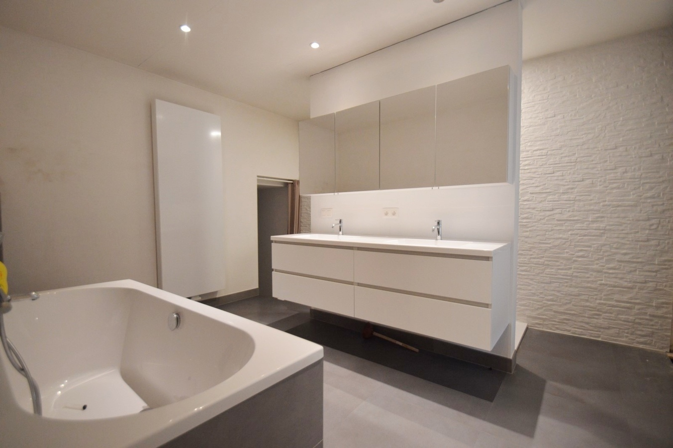 Knap gerenoveerde gezinswoning - Heist 