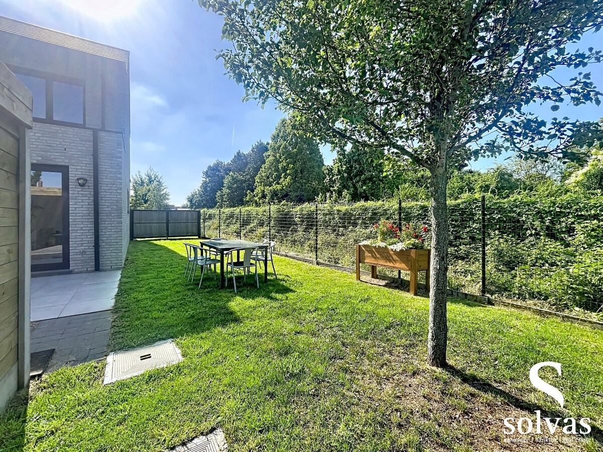 Moderne woning te huur met garage 