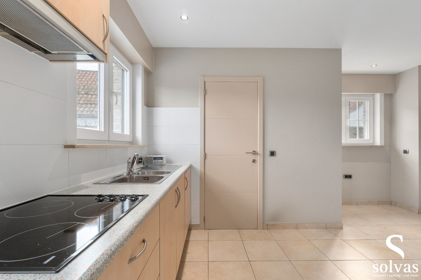 Prachtige open bebouwing met 4 slaapkamers in Poesele, bouwjaar 2000, op 1070m² perceeloppervlakte, 270m² bewoonbare oppervlakte 