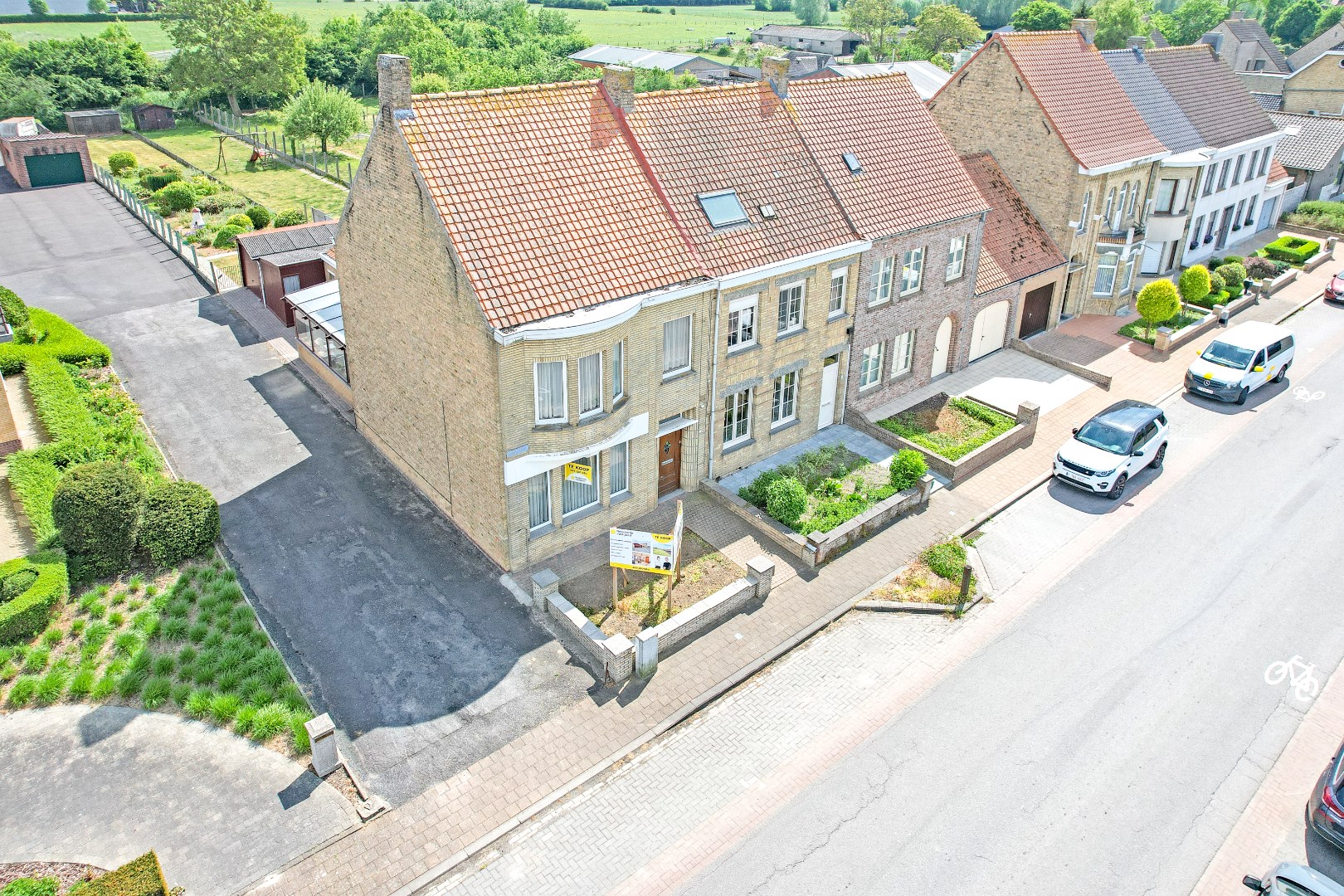 Ruime gezinswoning met zuidgerichte tuin op 477m². 