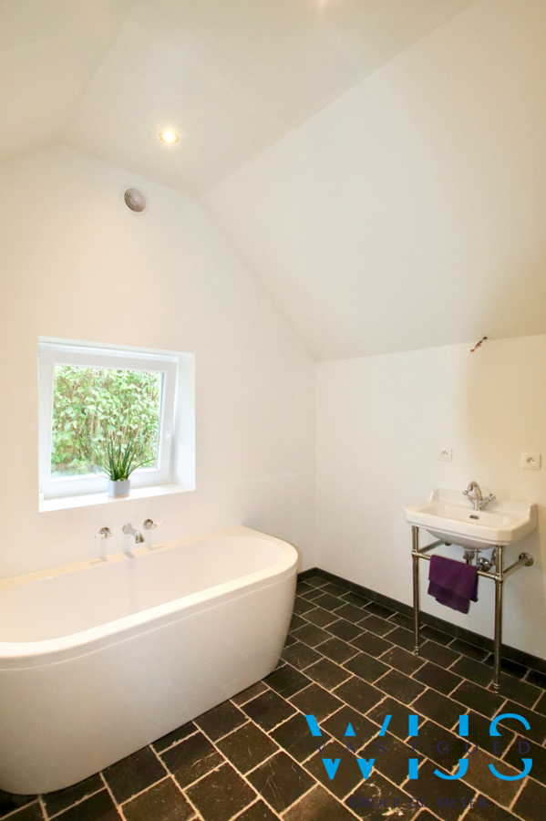 Instapklaar woonhuis op perceel van 450m² te ERTVELDE ! 