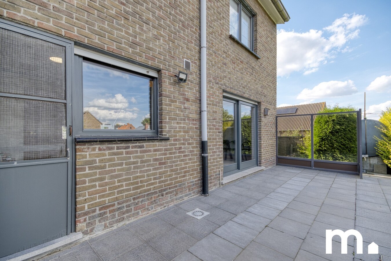Half open bebouwing op een rustige ligging in Otegem te koop ! 