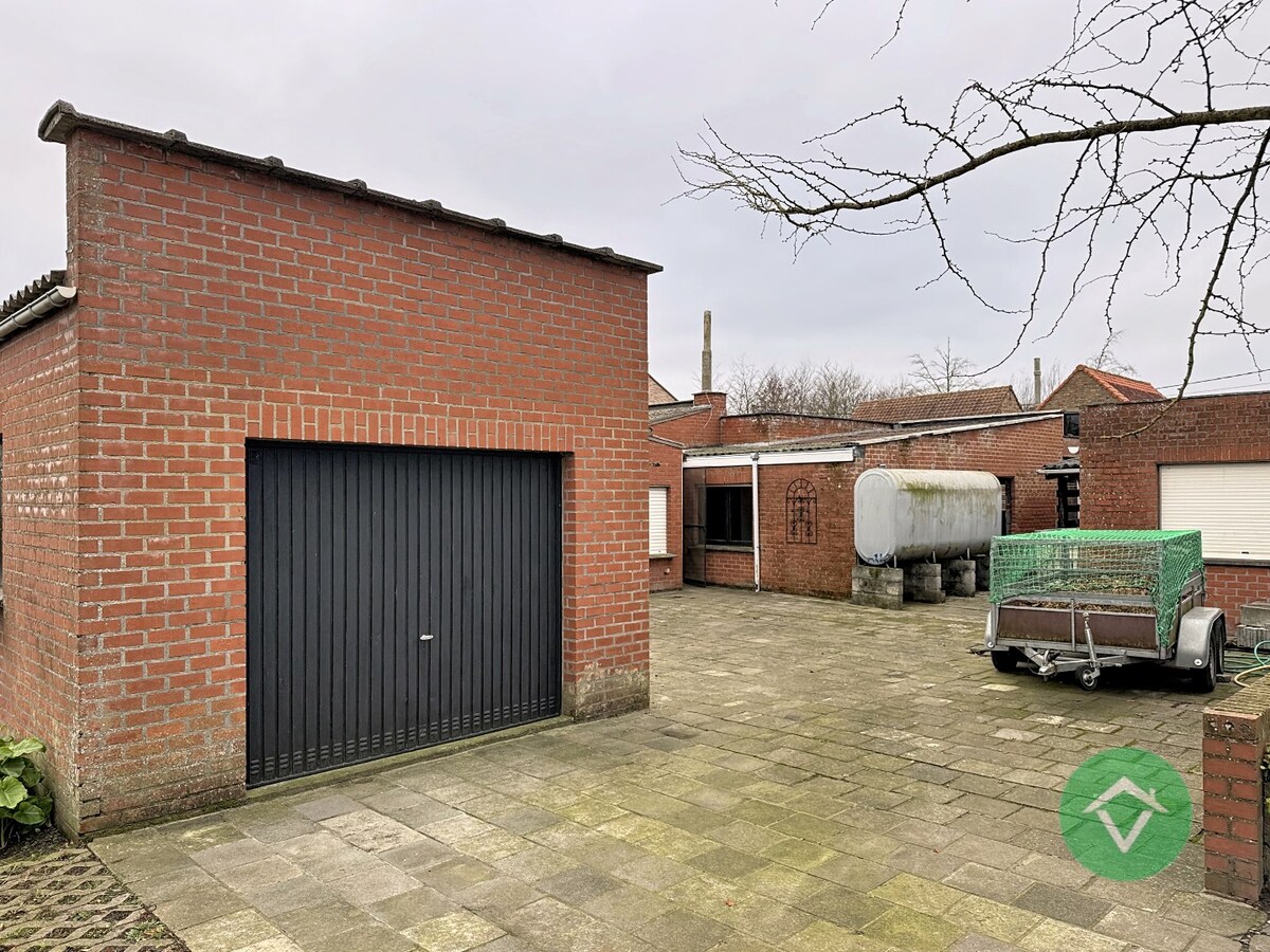 Alleenstaande woning met vele mogelijkheden te Ichtegem 