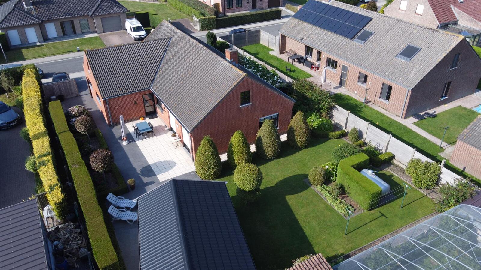 Rustig gelegen instapklare woning met 4 slaapkamers op 690 m² te Koekelare 