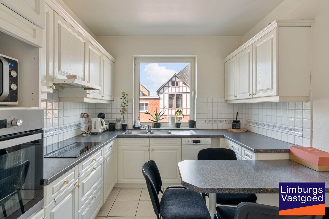 Energiezuinig 3 slpk app, 106m² + 2 terrassen, dubbele kelder + garagebox; Centrum 