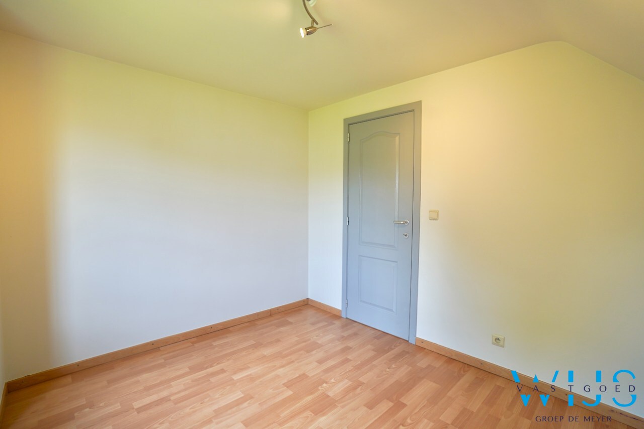 Zeer goed gelegen villa in aangename wijk te OOSTAKKER ! 