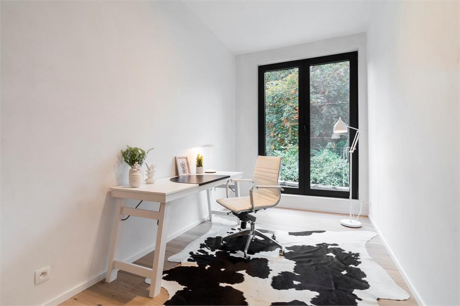 Nieuwbouwwoning met hoogwaardige afwerkingsgraad op centrale ligging 