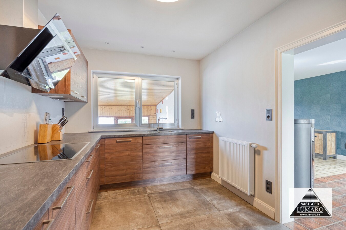 Mooi gelegen vrijstaande woning met 2 slaapkamers, garage, tuin. 