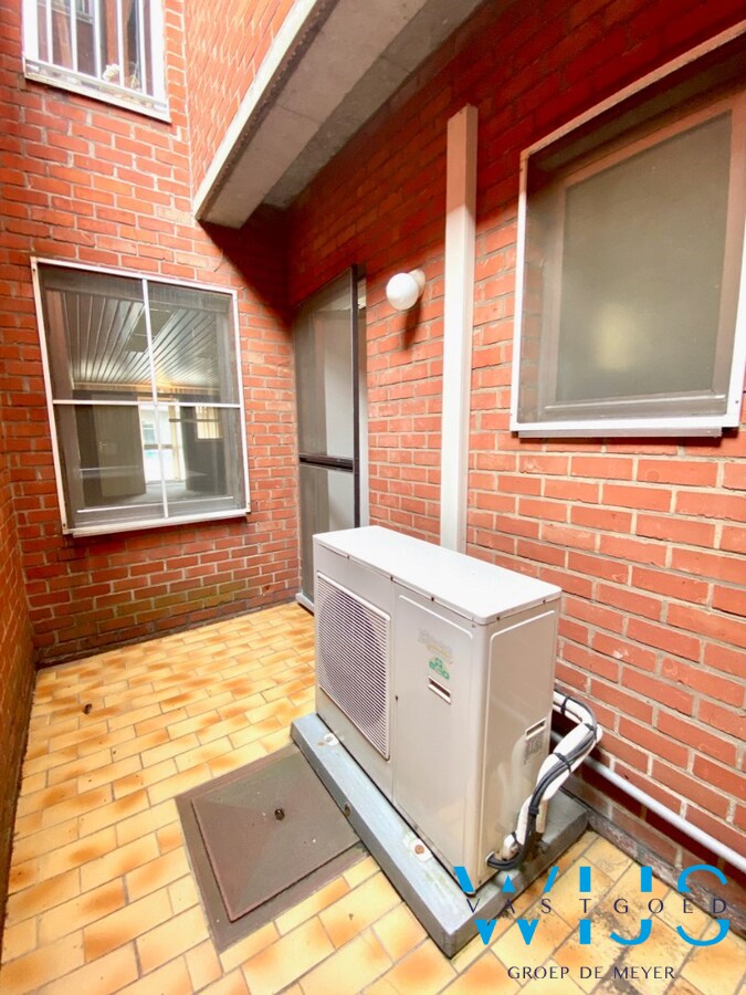 Goed gelegen handelspand te Wachtebeke ! 