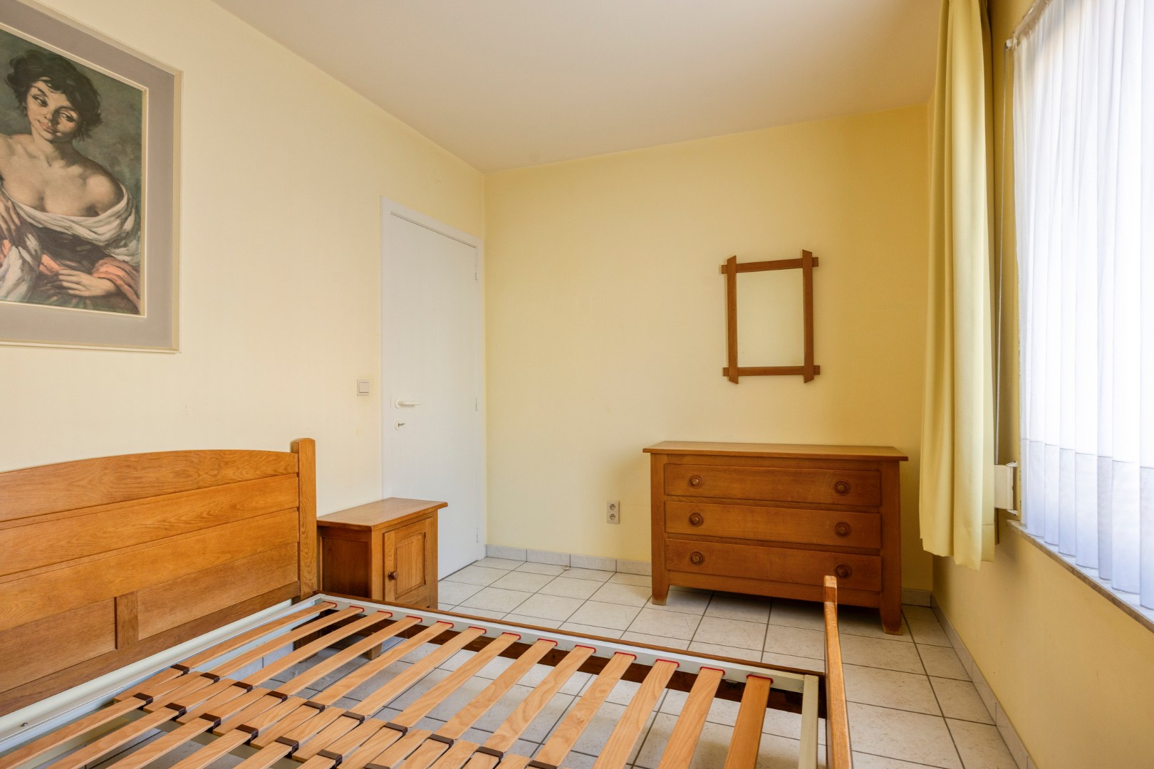 Gelijkvloers appartement met 3 slpk., ruim terras en ondergrondse garagebox in hartje Leopoldsburg 