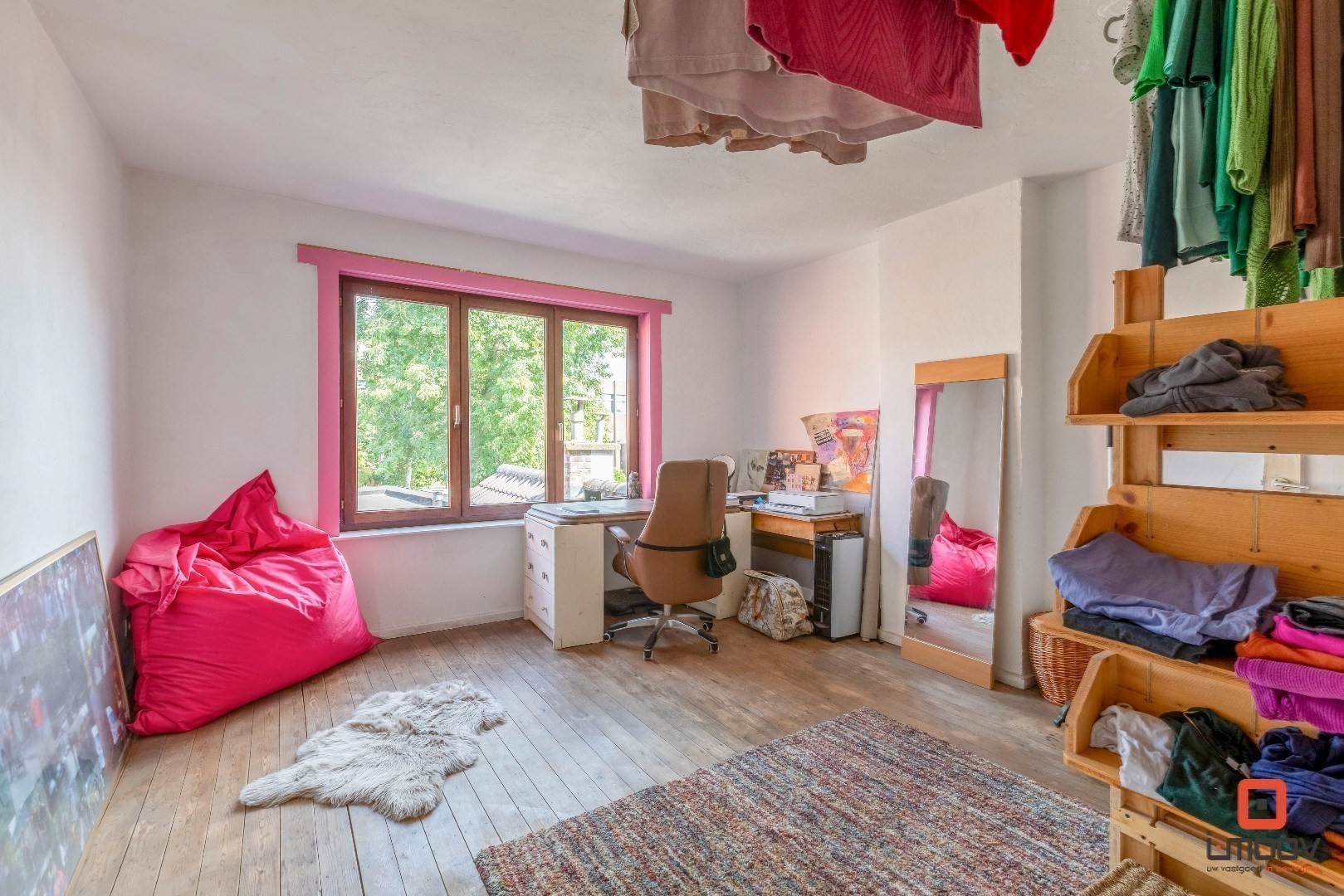 Instapklare woning met karakter en uitzonderlijke tuin van 390 m² 