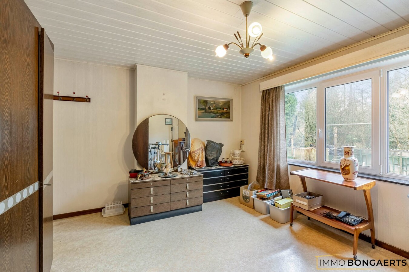 Ruime, te renoveren woning met drie slaapkamers in Zonhoven 