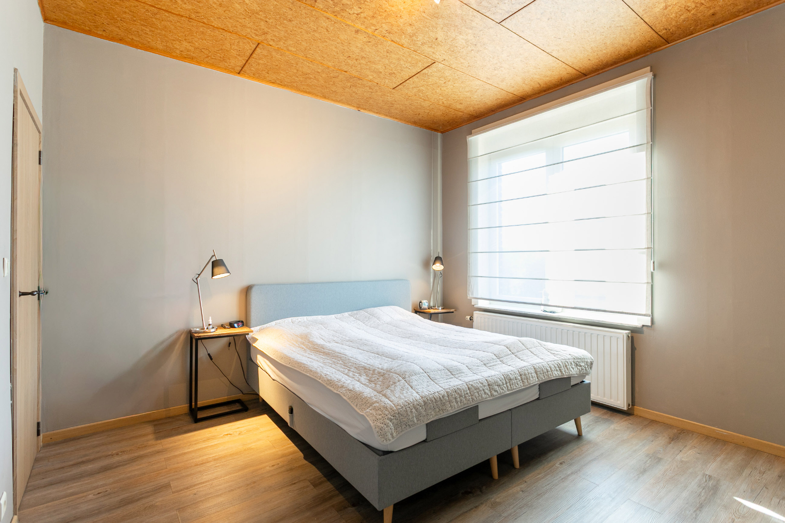 Instapklare driegevelwoning met 4 slpk te Lembeek 