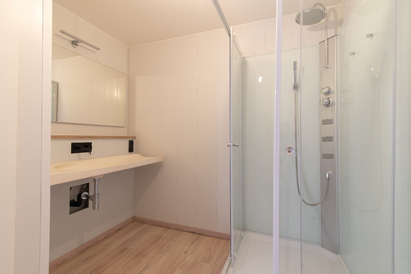 Instapklare ruime woning met 4 slaapkamers 