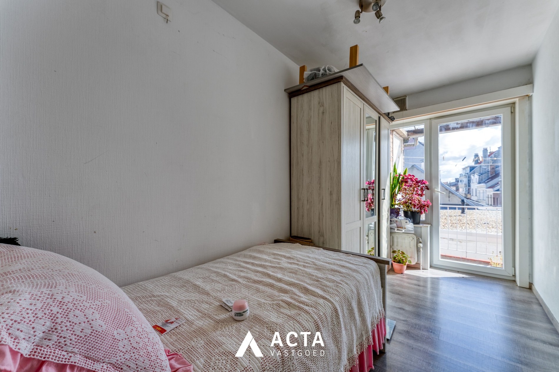 Gerenoveerde opbrengsteigendom met zes appartementen in centrum Oostende 