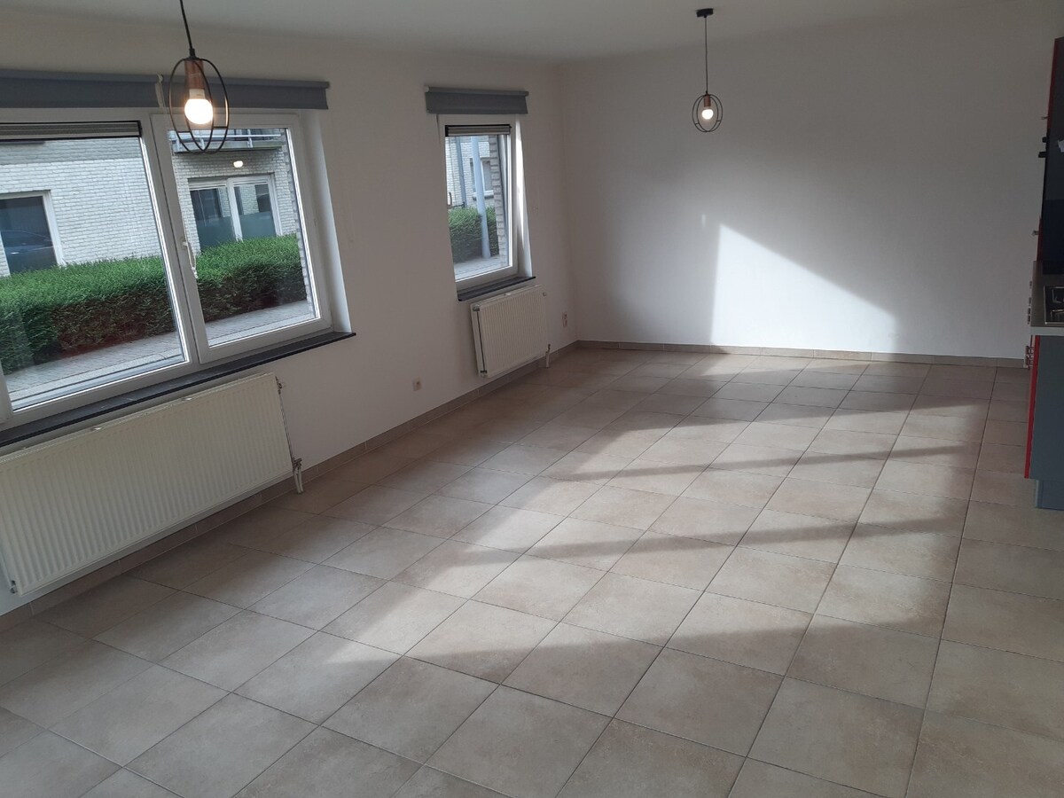 Lichtrijk 2 slpk-appartement te Oudenaarde. 