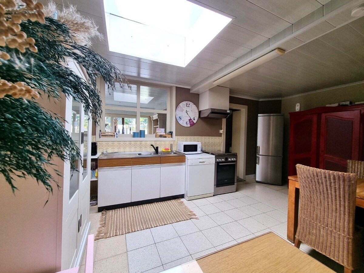 Toffe, ruime en lichtrijke gezinswoning met knappe zuidgerichte tuin - Heist 