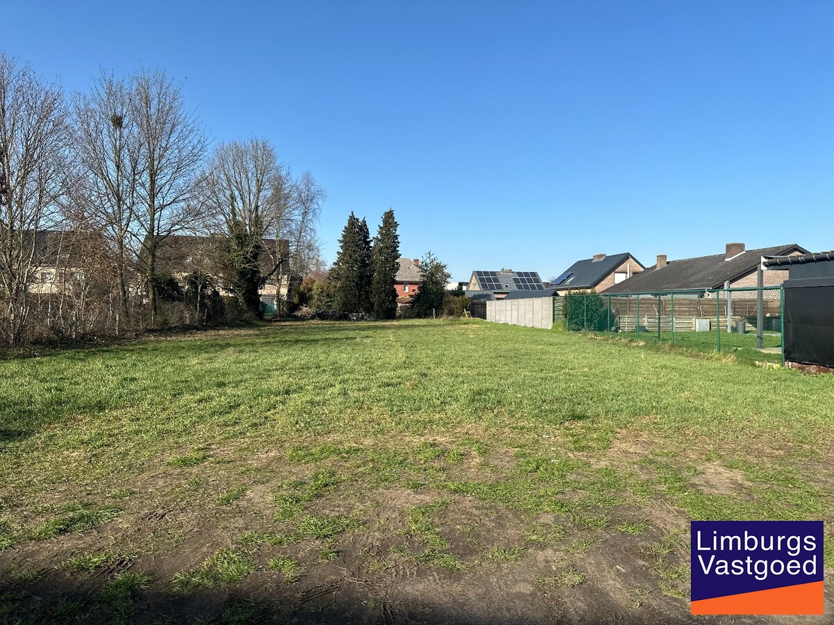 Bouwgrond, LOT 1, voor halfopen bebouwing, 4a 87ca, te Houthalen-Helchteren 